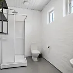 Five Bedroom Beautiful In