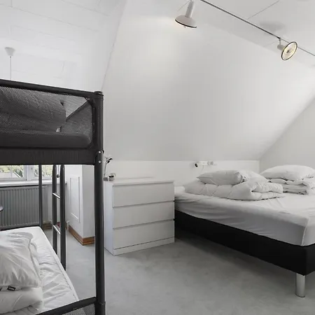 Five Bedroom Beautiful In Σπίτι διακοπών Sindal