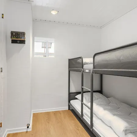 Five Bedroom Beautiful In Tatil Evi Sindal