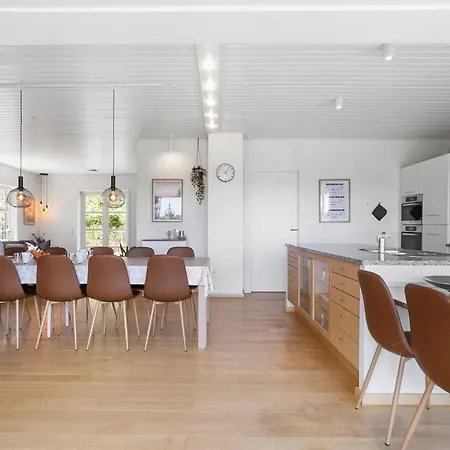 Five Bedroom Beautiful In Sindal