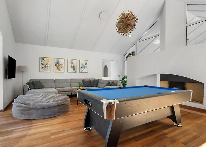 Five Bedroom Beautiful In *