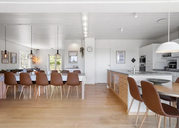 Five Bedroom Beautiful In Sindal